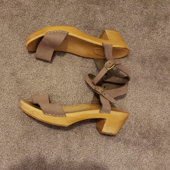 Bryr Rachel Sandal Clog Mid Heel - Picture 3 of 5